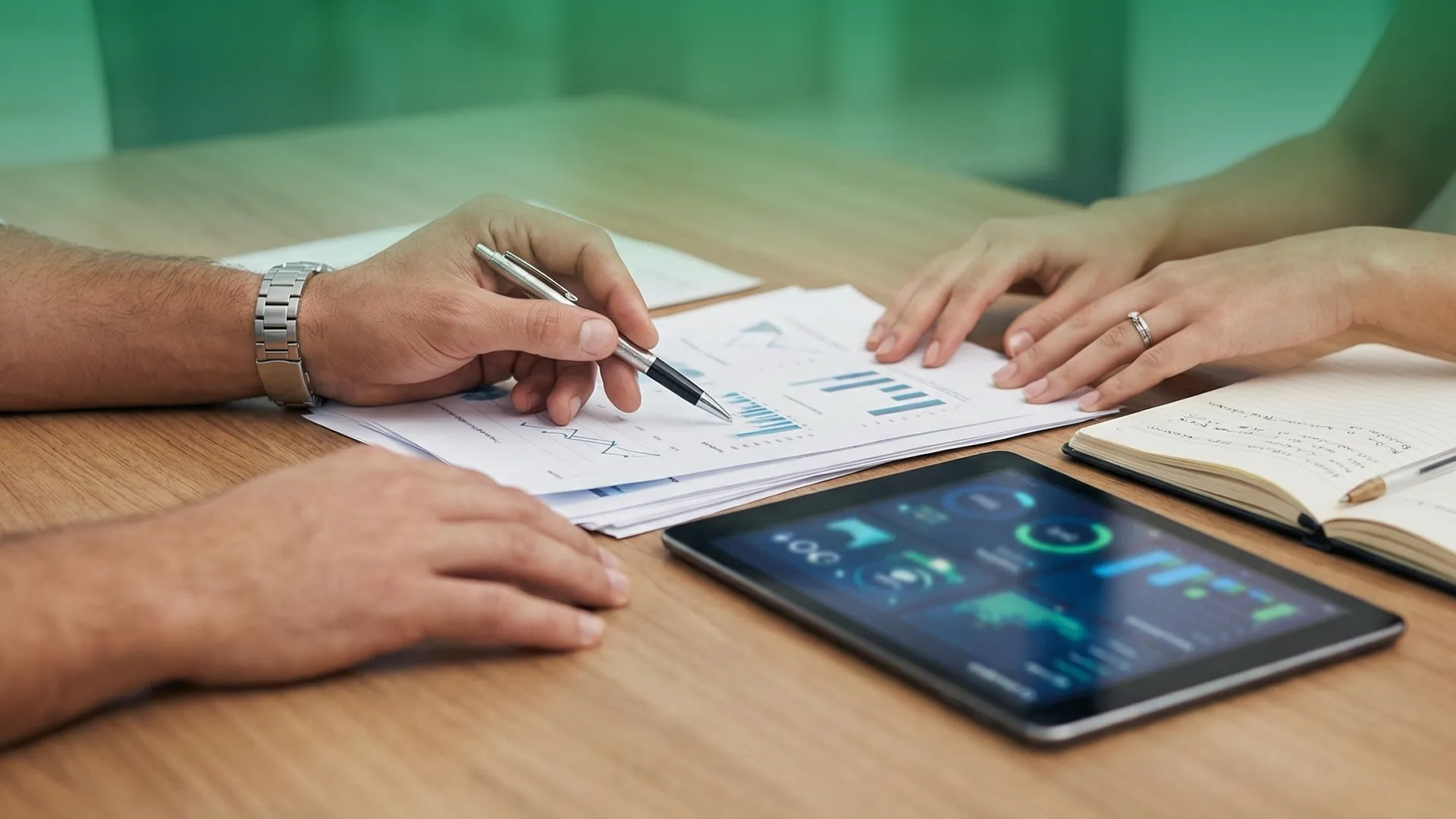 EEAT  in reputation management in Dubai